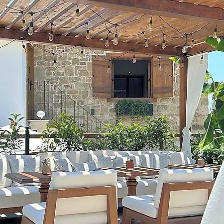 6 By Zula Hotel Sidé